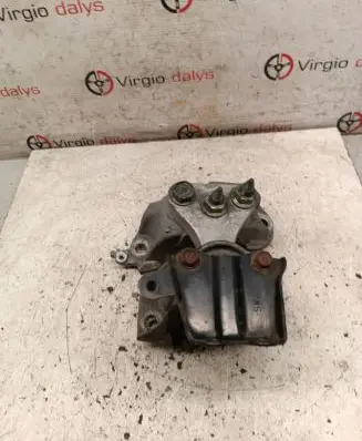 Honda CR-V Gearbox mount 55SWC