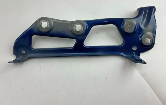 BMW iX1 Fender mounting bracket 9883410 21124