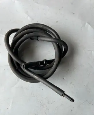 Dodge Durango III Windshield washer fluid hose 