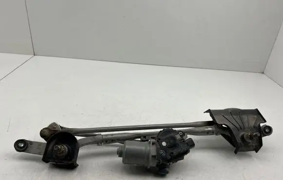 Front wiper linkage and motor