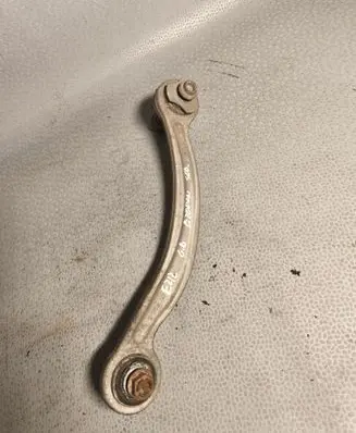 Mercedes-Benz E W212 Rear control arm A20409