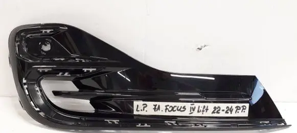 Ford Focus Front bumper lower grill NX7B-15A298E