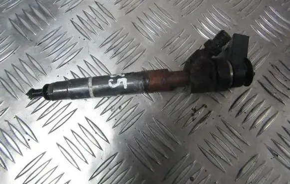 Mitsubishi Colt Fuel injector a6400700787