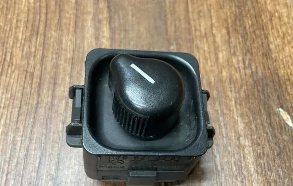 Mercedes-Benz SL AMG R129 Wing mirror switch 1298212251 A1298212251