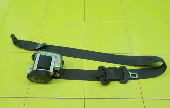 Ford Focus Front seatbelt BM5161294ACW 18AB13