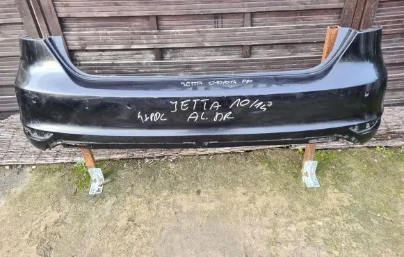 Volkswagen Jetta VI Front bumper 000269