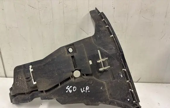 Volvo S60 Front bumper mounting bracket 08693181
