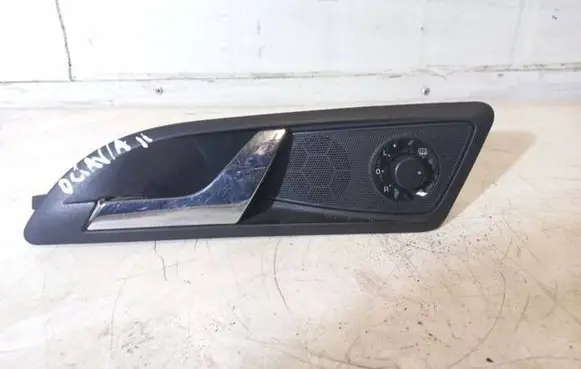 Skoda Octavia Mk2 (1Z) Front door interior handle 1Z0837247
