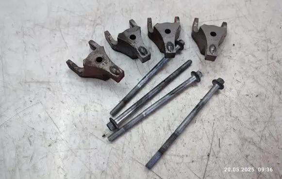 Jaguar XF X260 Fuel Injector clamp holder 