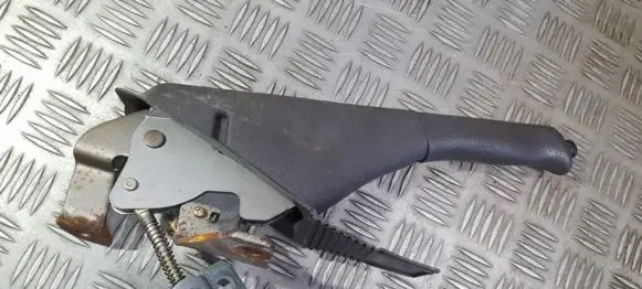Handbrake/parking brake lever assembly