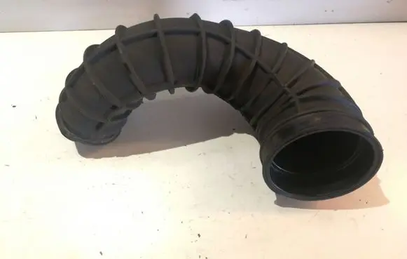Volvo S60 Air intake hose/pipe 8634143