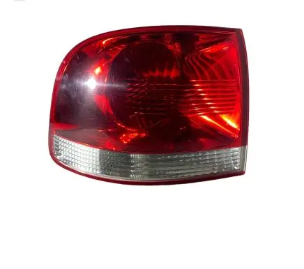 Volkswagen Touareg I Rear/tail lights 7L6945095K