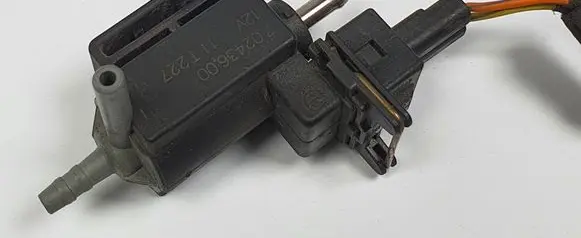 Land Rover Discovery 4 - LR4 Electromagnetic valve 70243600