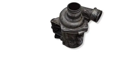 BMW 5 E60 E61 Water pump 702851