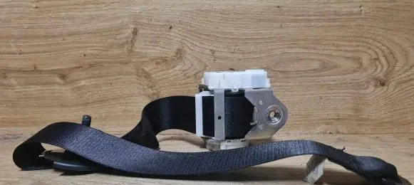 BMW X3 E83 Front seatbelt 34003071B