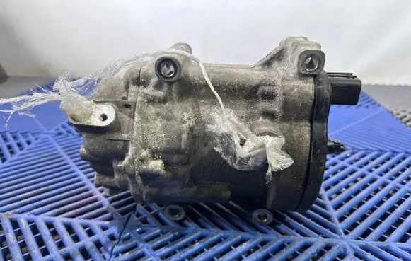 Toyota Corolla E210 E21 Air conditioning (A/C) compressor (pump) ESB20C 3C04135 0424000500
