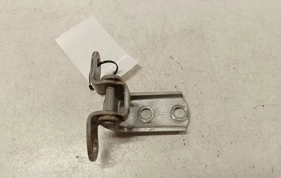 Toyota Corolla Verso AR10 Rear door lower hinge