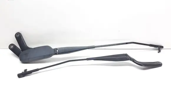 Ford C-MAX I Front wiper blade arm 3M5117526AA 3M5117526CA