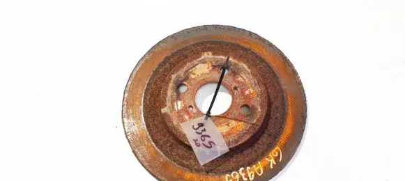 Toyota Yaris Rear brake disc neventiliuojamas