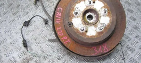 Honda CR-V Rear wheel hub spindle/knuckle 