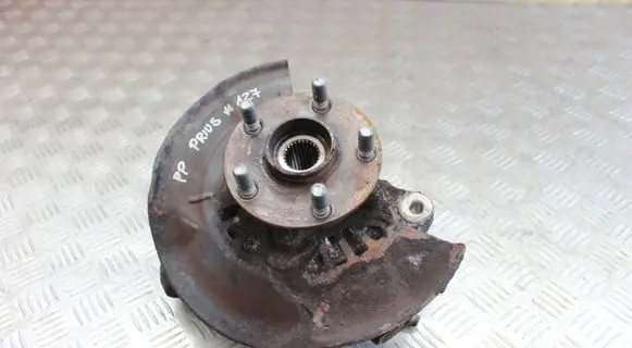 Toyota Prius (XW30) Front wheel hub