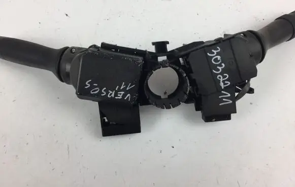 Toyota Verso Indicator stalk PPGF2017F060