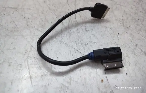 Audi Q7 4L iPod connector socket 4F0051510K