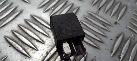 Volvo V70 Other relay 9441161 4RD007814-00