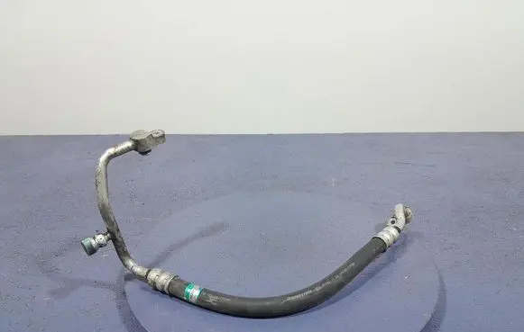 Suzuki Swift I Air conditioning (A/C) pipe/hose 95720-62J00