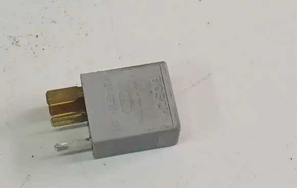 Toyota Avensis T250 Other relay 9008087019 90080-87019