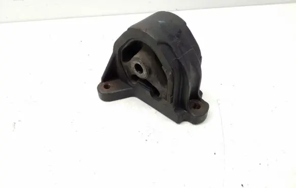 Honda Civic Engine mount bracket