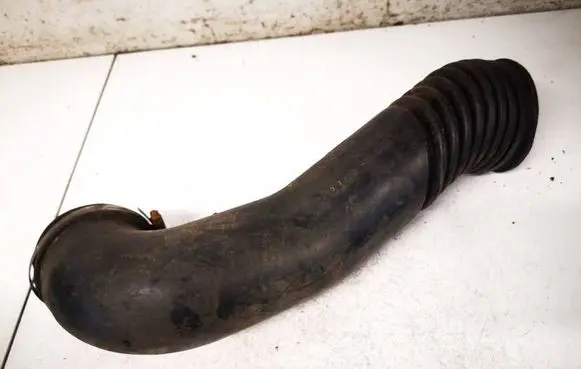 Ford Focus Air intake hose/pipe 98AB9R504GA