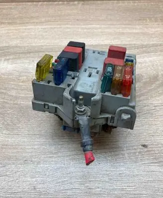 Fiat Punto (188) Fuse module 46835421
