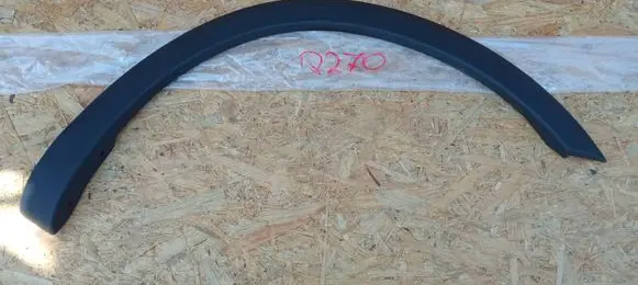 Suzuki Swift II Rear arch trim 990E0-68L09-000 990E0-68L10-000 00245023