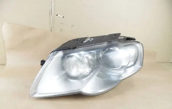 Volkswagen PASSAT B6 Headlight/headlamp 3C0941751D