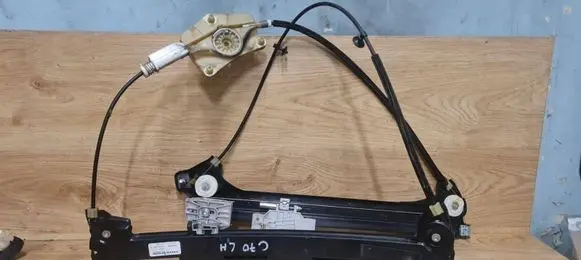 Volvo C70 Front door electric window regulator 30633660
