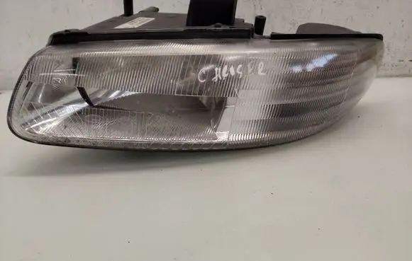 Chrysler Voyager Headlight/headlamp