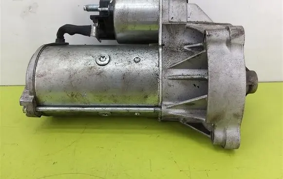 Peugeot 307 Starter motor S3002
