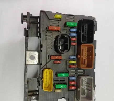 Peugeot 207 BSM Control unit 9664055580 BSML0400 L04