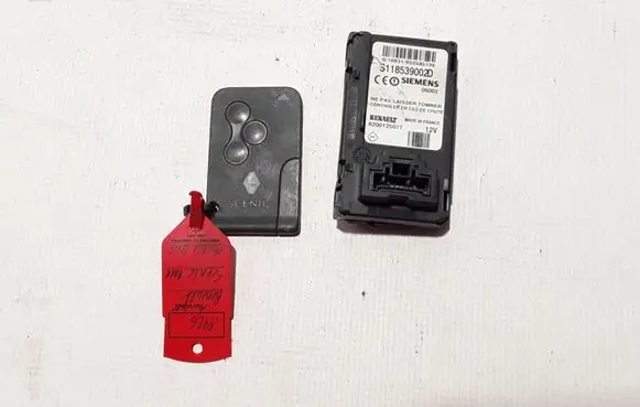 Renault Scenic II - Grand scenic II Ignition lock 8200125077