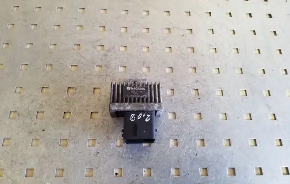 Nissan X-Trail T31 Glow plug pre-heat relay 9640469680A