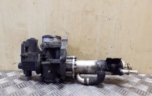 Volvo XC90 EGR valve cooler 30774812 70057504 880766L