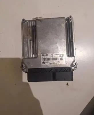 BMW 5 E60 E61 Engine control unit/module 7811151 170079612 0281015130