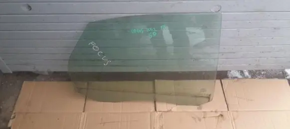 Ford Focus Rear side window