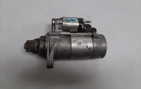 Volkswagen Golf VII Starter motor 02M911024B