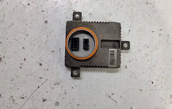 Volkswagen PASSAT B7 Headlight ballast module Xenon 8K0941597B 4KC15436700 1036060014