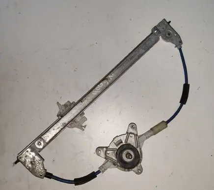 Rear door manual window regulator