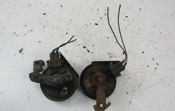Skoda Octavia Mk2 (1Z) Horn signal 