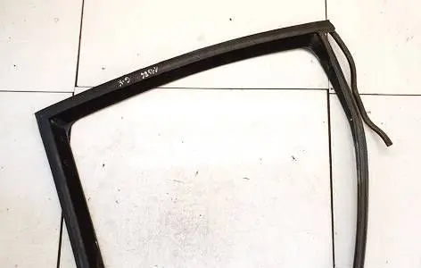 Seat Leon (1P) Rubber seal rear door