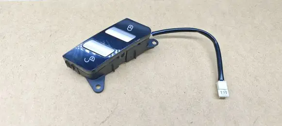 Mercedes-Benz S W221 Central locking switch button A2218213151